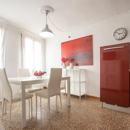 Santa Maria Formosa Terrace R&R Apartment Venesia Bagian luar foto