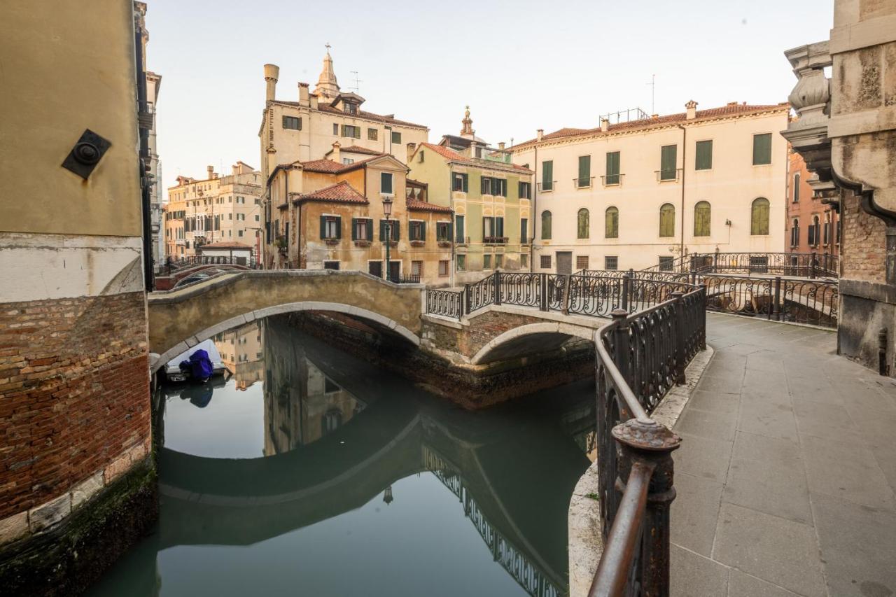 Santa Maria Formosa Terrace R&R Apartment Venesia Bagian luar foto